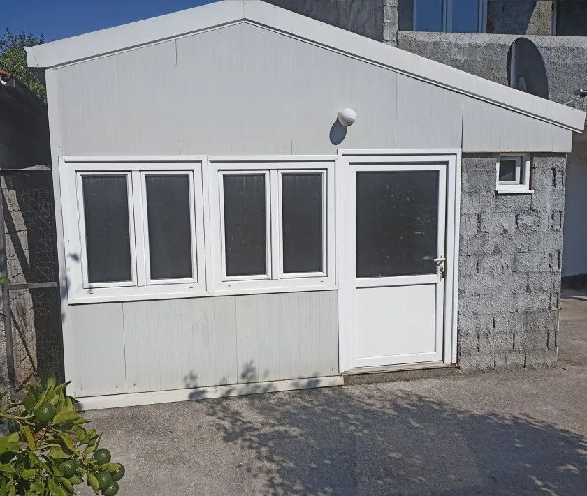 Izdavanje, poslovni prostor, 50m², 1 maj, Podgorica