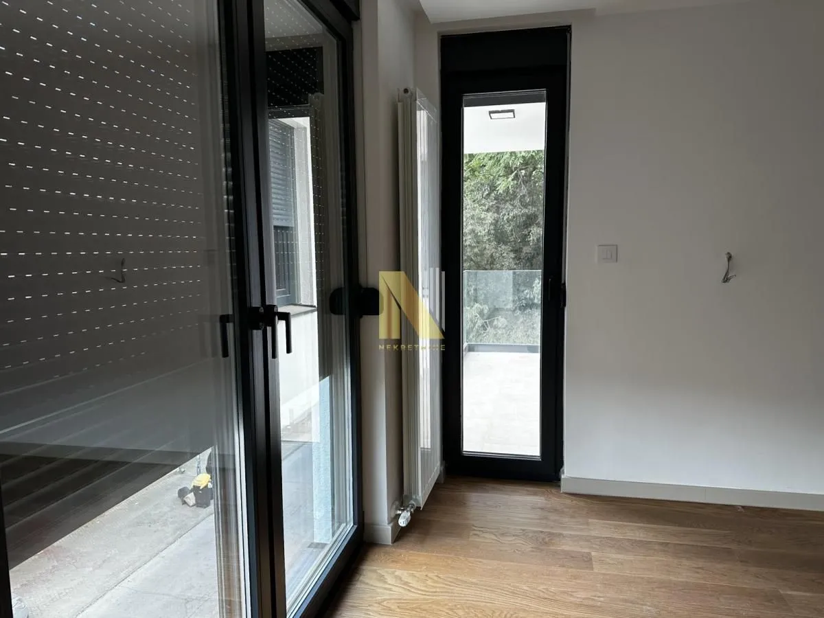 Prodaja, četvorosoban stan, 81m², Salajka, Novi Sad Sve Podlokacije