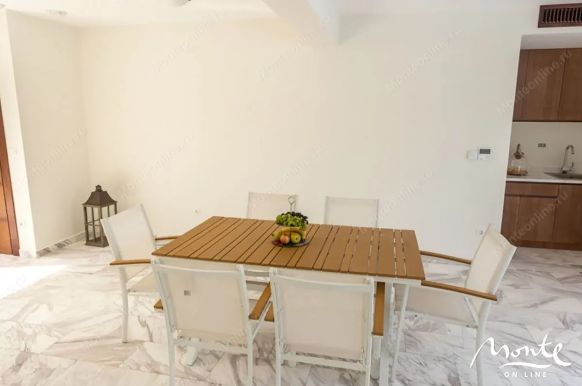 Prodaja, kuća, 350m², Herceg Novi, Crna Gora