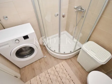 Izdavanje, jednosoban stan, 42m², City Kej, Podgorica - image 17