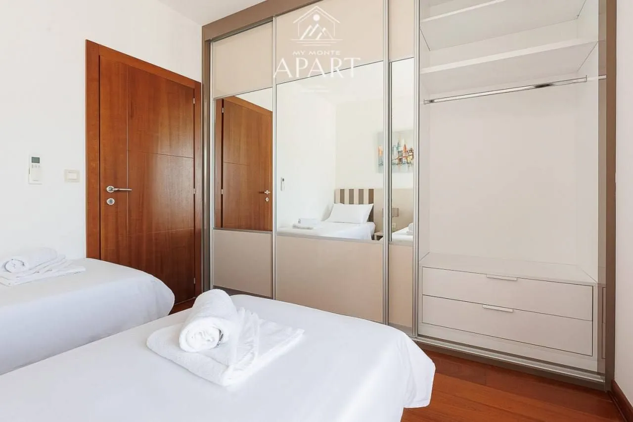 Rent, three bedroom apartment, 107m², Bečići, Budva