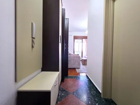 Izdavanje, garsonjera, 28m², City Kvart, Podgorica - image 7