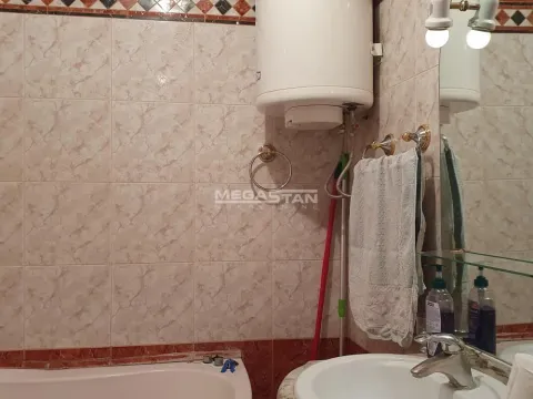 Izdavanje, trosoban stan, 110m², Vukov Spomenik, Zvezdara Sve Podlokacije - image 11