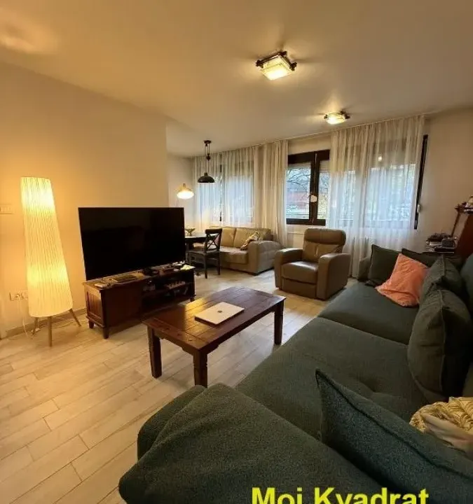 Prodaja, trosoban stan, 78m², Autokomanda, Voždovac Sve Podlokacije