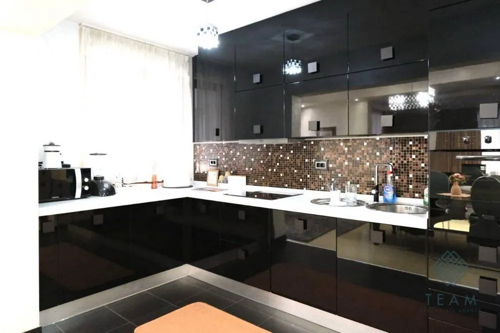 Rent, four bedroom apartment, 178m², Tološka šuma, Podgorica