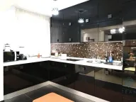 Izdavanje, četvorosoban stan, 178m², Tološka šuma, Podgorica - image 5