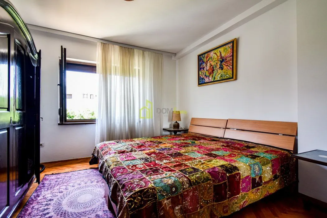 Sale, house, 370m², Tološi, Podgorica