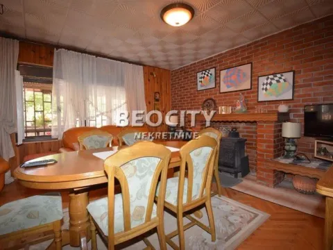 Sale, house, 770m², Glumčevo brdo, Barajevo - image 16