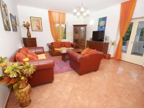 Prodaja, kuća, 253m², Krašići, Tivat - image 9