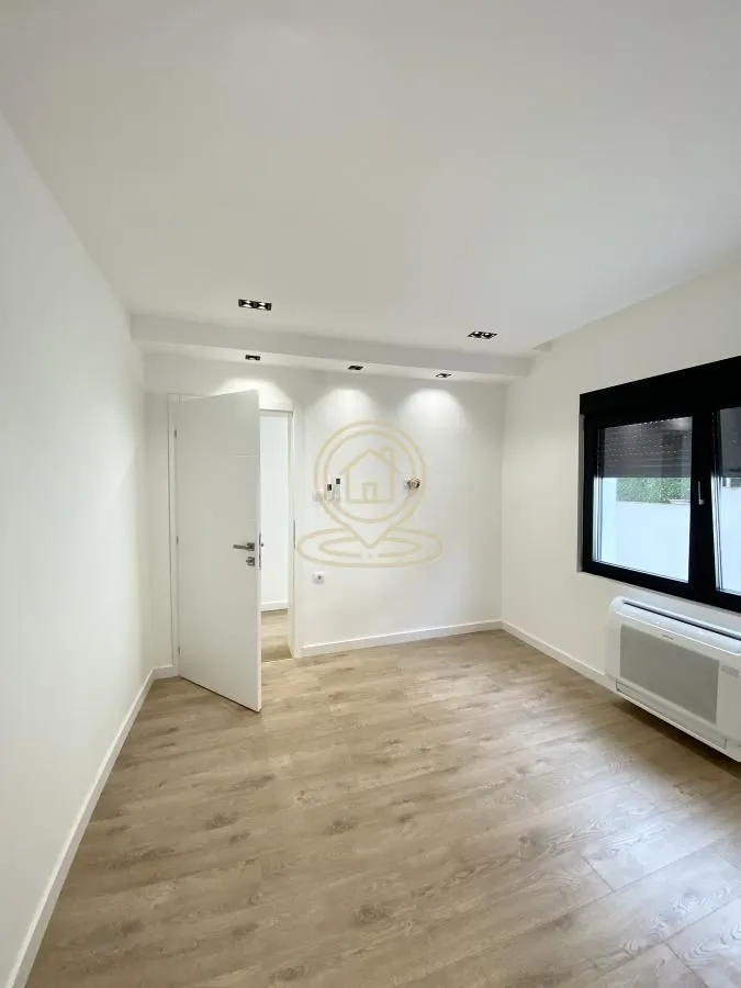 Prodaja, trosoban stan, 64m², Medijana, Niš