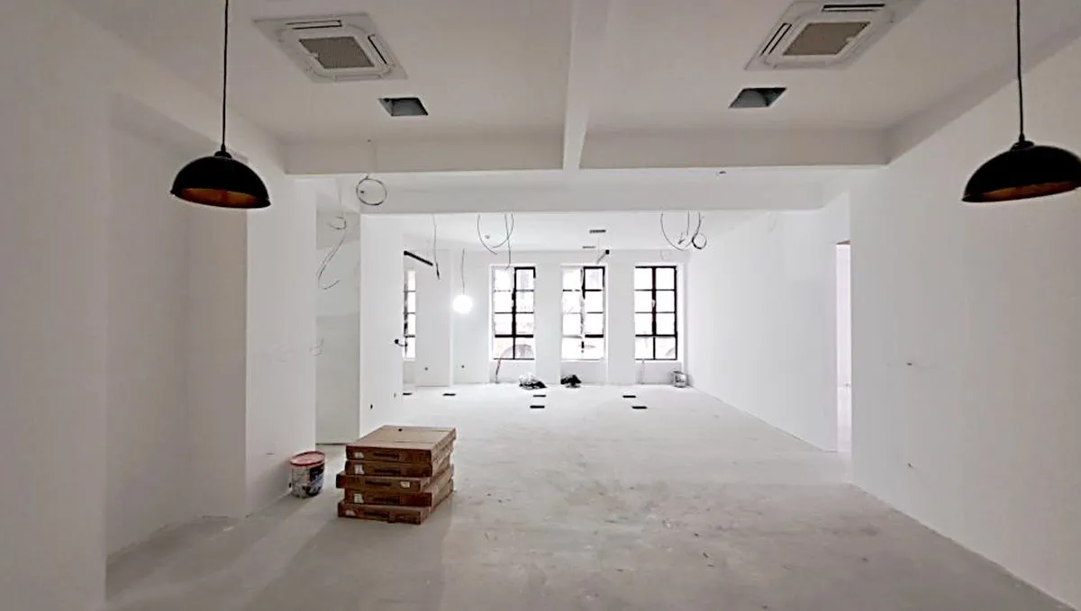 Rent, office space, 270m², Stari grad, Novi Sad