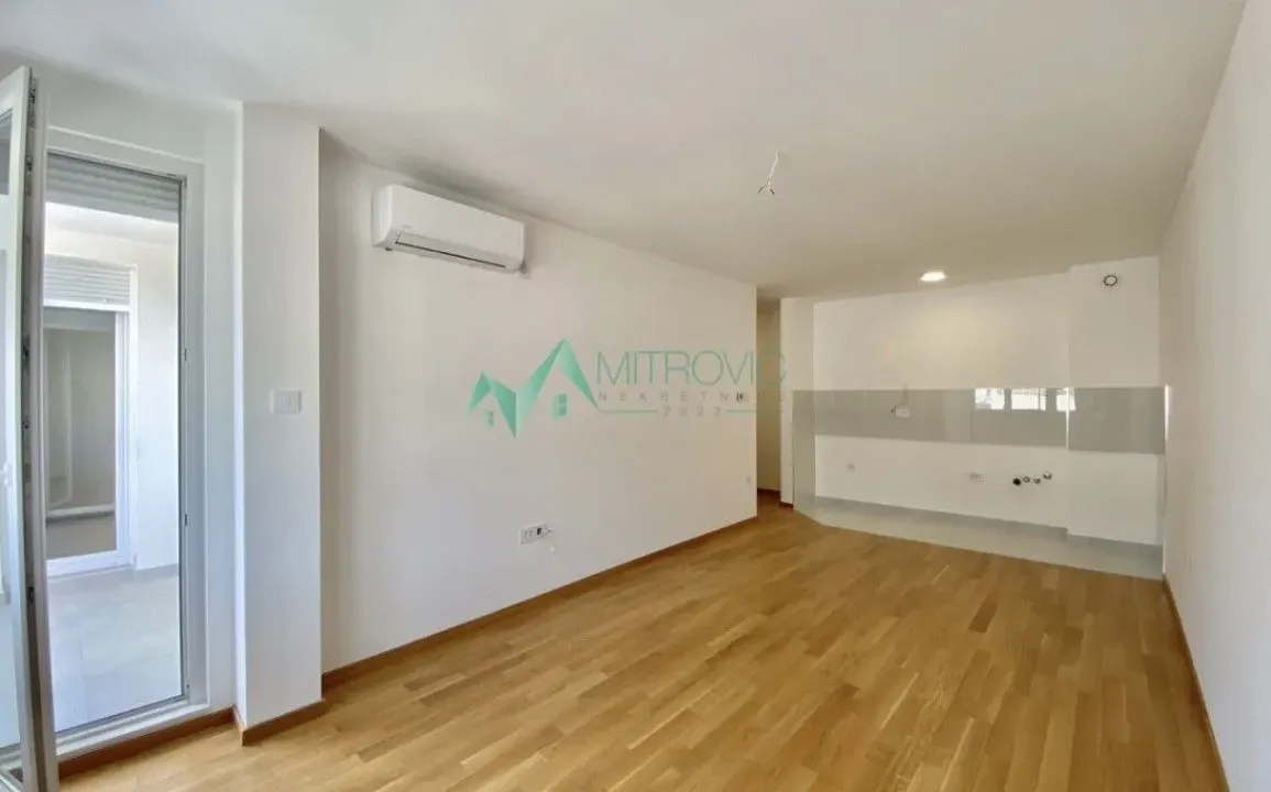 Prodaja, trosoban stan, 69m², Centar, Novi Sad