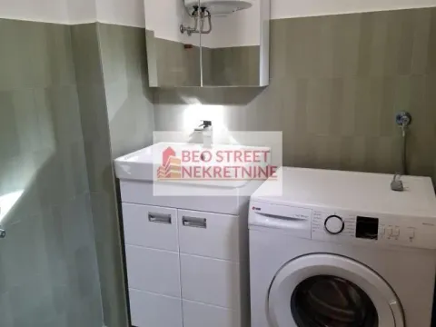 Rent, four bedroom apartment, 85m², Savski Venac, Beograd - image 15