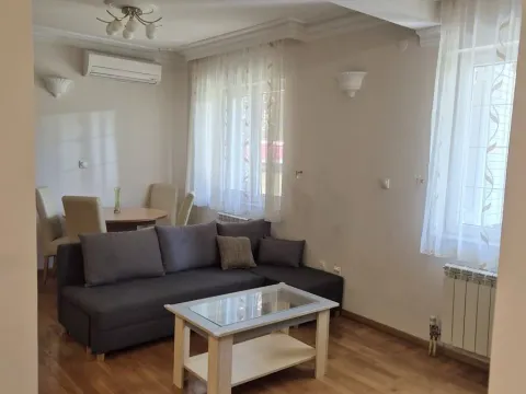 Rent, three bedroom apartment, 70m², Neimar, Vračar Sve Podlokacije