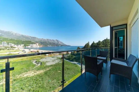 Rent, two bedroom apartment, 70m², Bečići, Budva - image 11