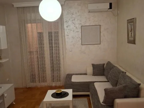 Izdavanje, jednosoban stan, 42m², Zabjelo, Podgorica