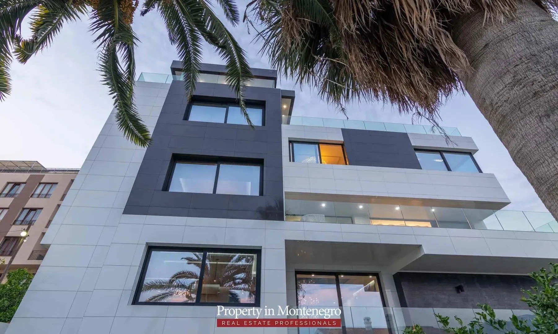 Sale, house, 831m², Bečići, Budva
