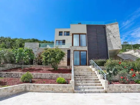 Prodaja, kuća, 517m², Krašići, Tivat