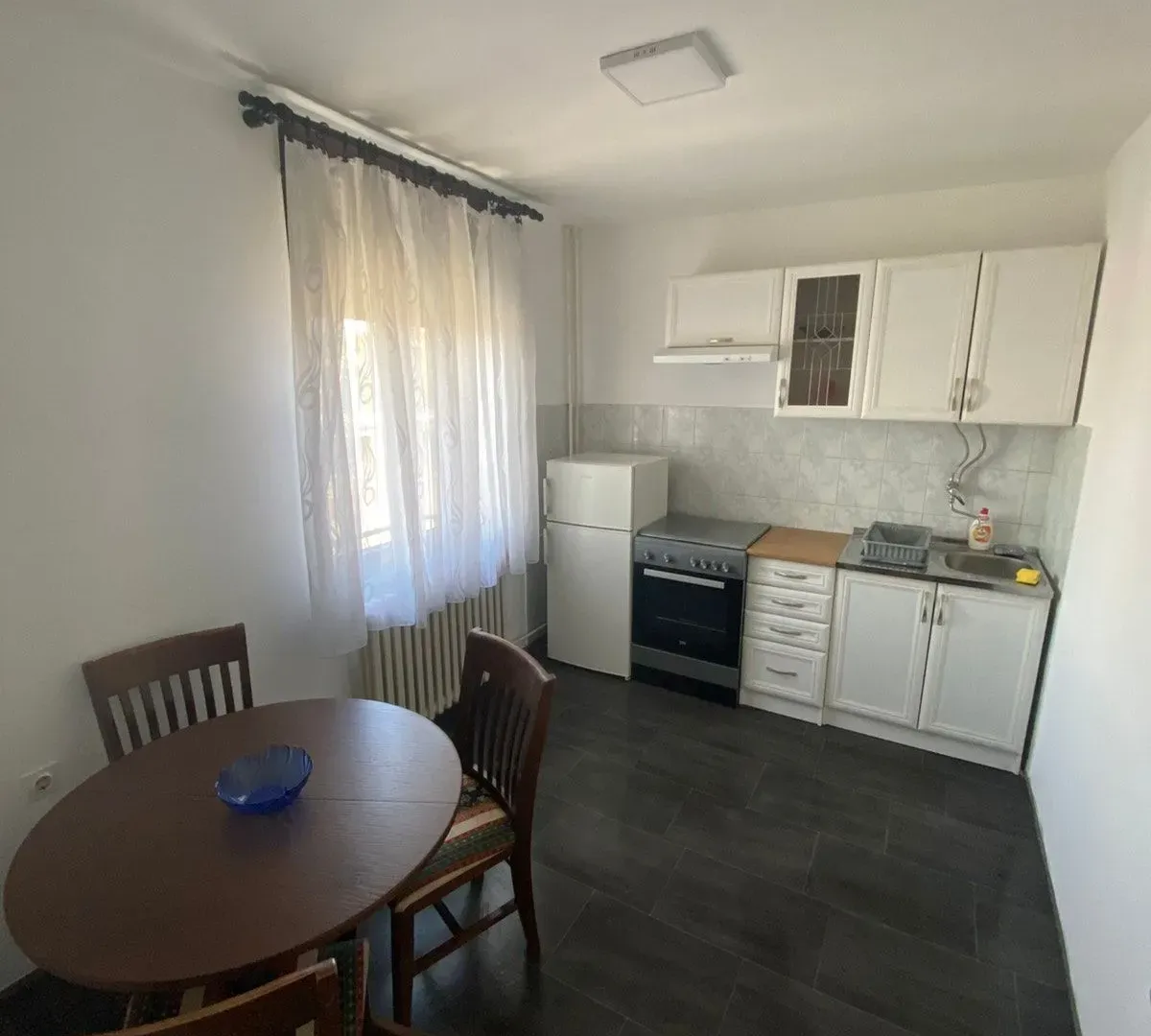 Izdavanje, dvosoban stan, 33m², Medijana, Niš