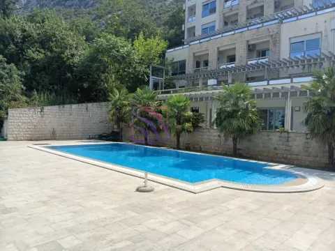 Prodaja, jednosoban stan, 53m², Dobrota, Kotor - image 2