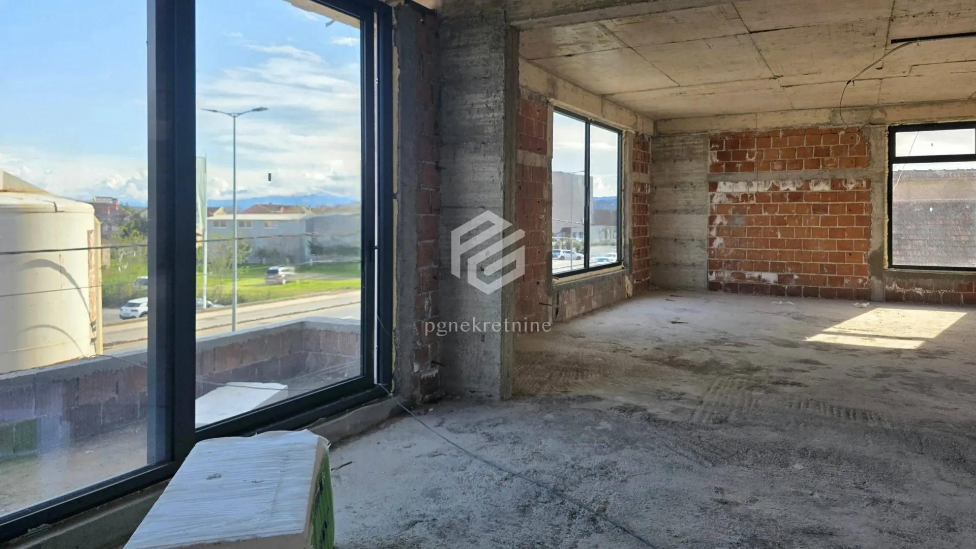 Rent, office space, 1100m², Donja Gorica, Podgorica