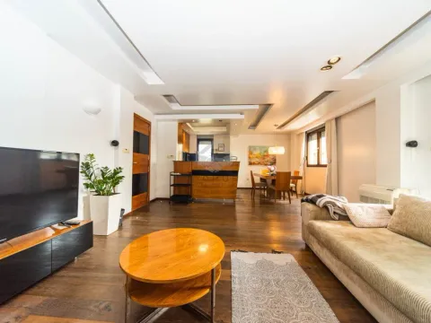 Izdavanje, trosoban stan, 102m², Gorica C, Podgorica