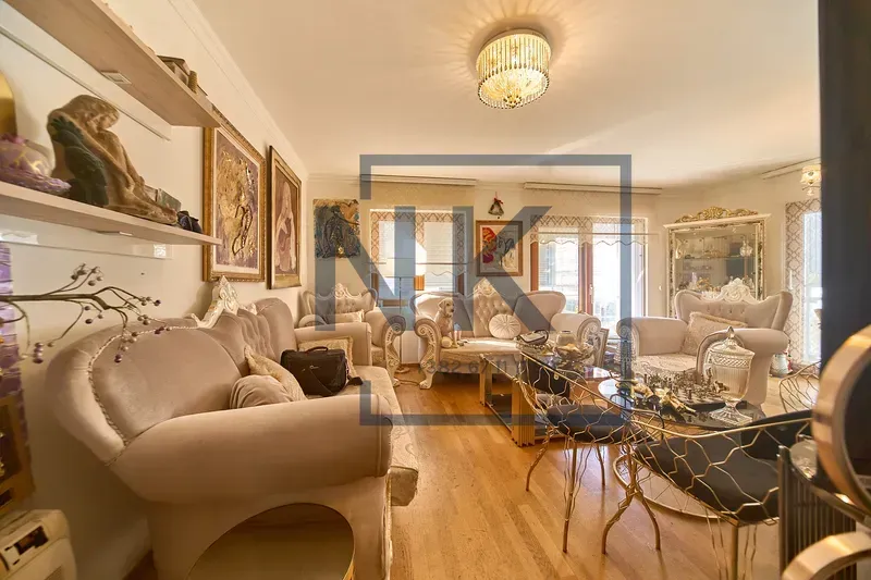 Prodaja, trosoban stan, 120m², Tološi, Podgorica