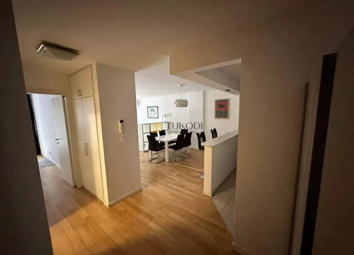 Izdavanje, dvosoban stan, 65m², Novi Beograd Blok 67, Novi Beograd Sve Podlokacije