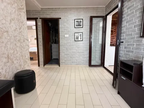 Rent, house, 110m², Dobre Vode, Bar - image 2