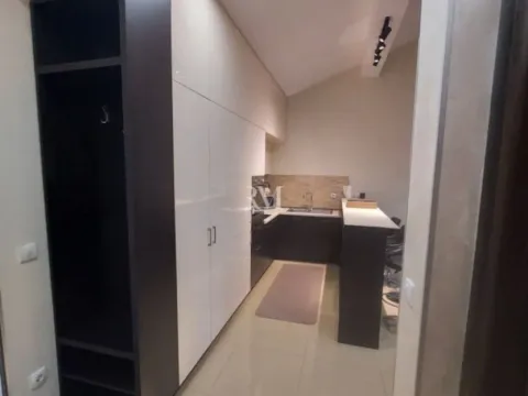 Rent, one bedroom apartment, 52m², Dobrota, Kotor - image 3