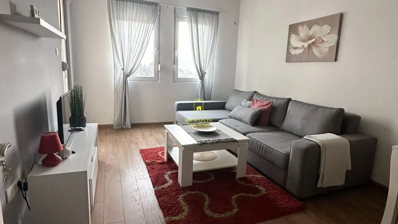 Izdavanje, dvosoban stan, 64m², City Kvart, Podgorica