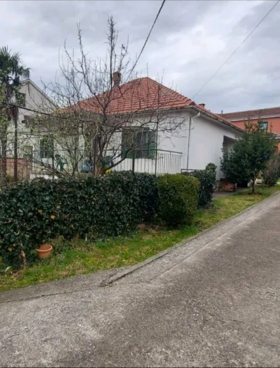 Sale, house, 150m², Masline, Podgorica