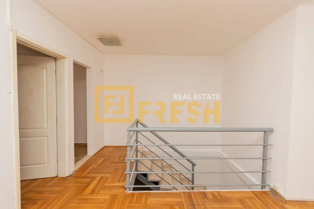 Rent, office space, 65m², Stari Aerodrom, Podgorica