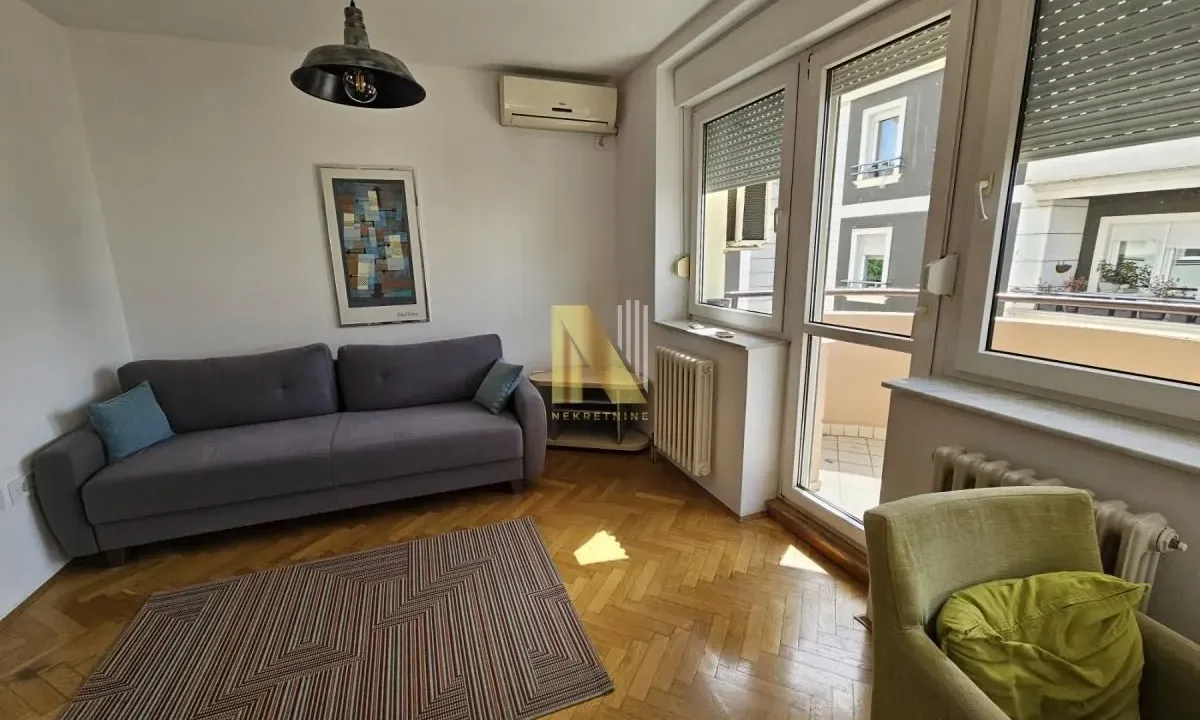 Rent, studio apartment, 33m², Centar, Novi Sad