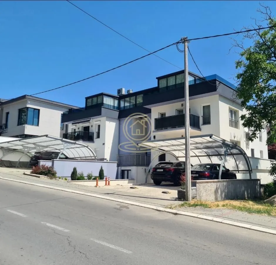 Izdavanje, trosoban stan, 200m², Savski Venac, Beograd