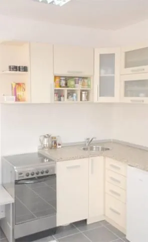Rent, office space, 1100m², Zemun Ugrinovci, Zemun Sve Podlokacije