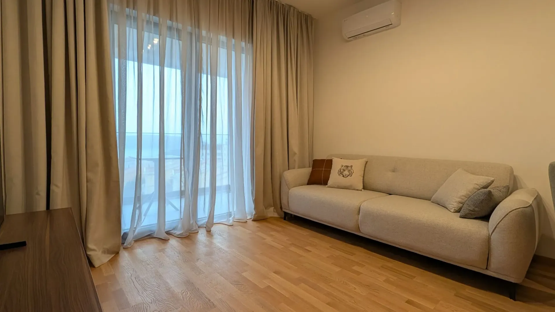 Rent, three bedroom apartment, 58m², Bečići, Budva