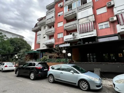 Izdavanje, dvosoban stan, 60m², Preko Morače, Podgorica - image 22