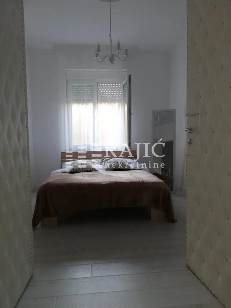 Bedroom with a double bed.