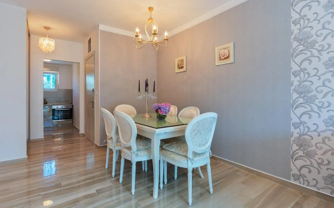 Prodaja, dvosoban stan, 63m², Bečići, Budva