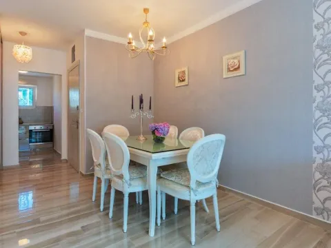 Sale, two bedroom apartment, 63m², Bečići, Budva - image 4