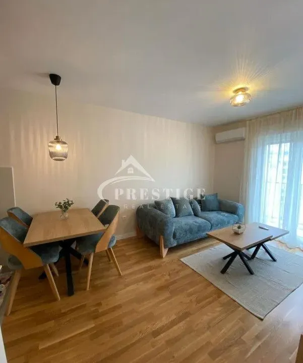 Izdavanje, jednosoban stan, 42m², Pobrežje, Podgorica