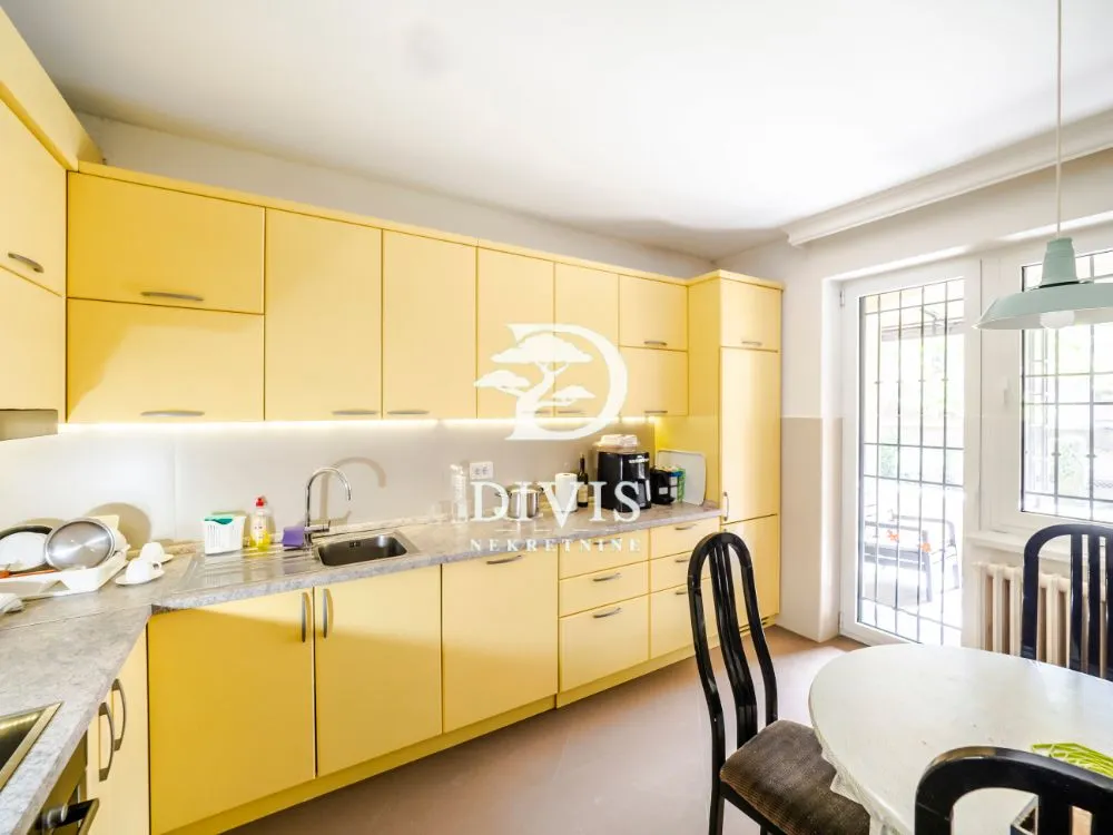 Prodaja, trosoban stan, 98m², Dedinje Sve Podlokacije, Beograd