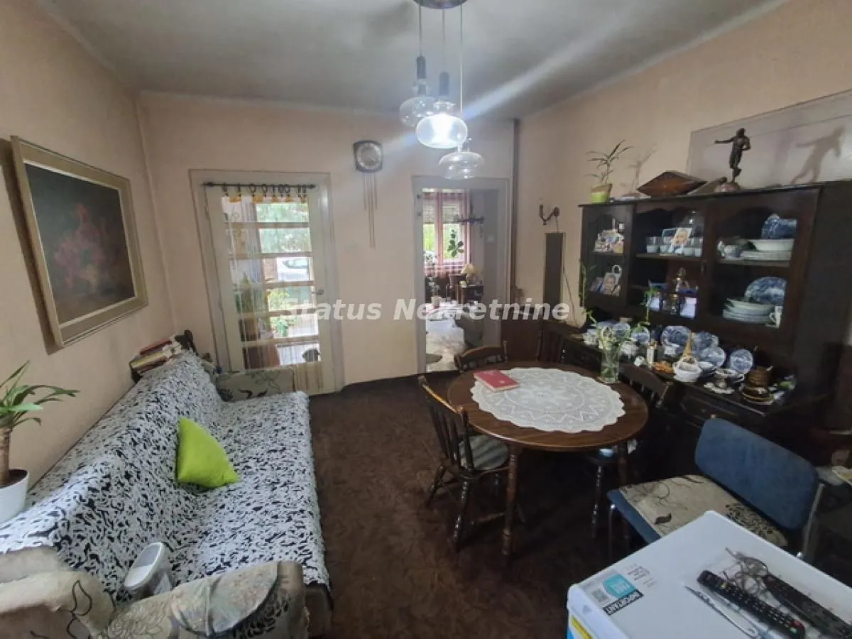 Prodaja, kuća, 114m², Bulevar Oslobodjenja, Novi Sad Sve Podlokacije