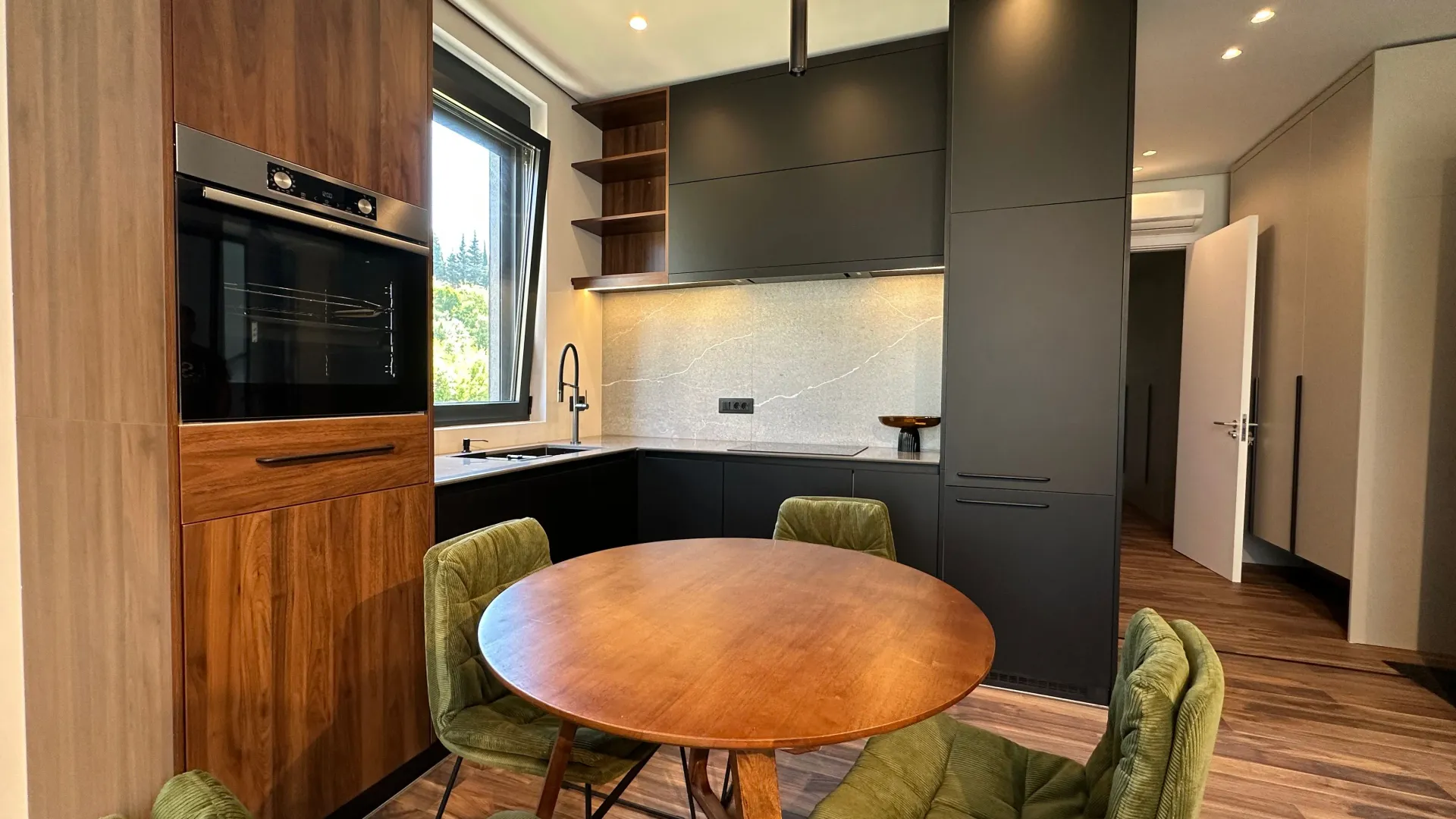 Prodaja, jednosoban stan, 52m², Lastva Grbaljska, Kotor