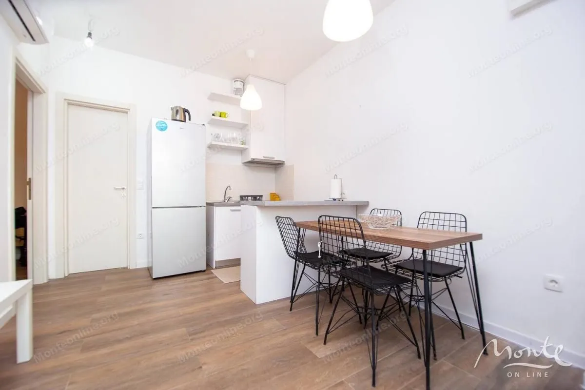 Prodaja, jednosoban stan, 62m², Kalimanj, Tivat