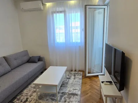 Izdavanje, stan, 32m², Zabjelo, Podgorica - image 1
