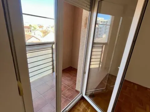 Izdavanje, jednosoban stan, 40m², Adamovićevo Naselje, Novi Sad Sve Podlokacije - image 7