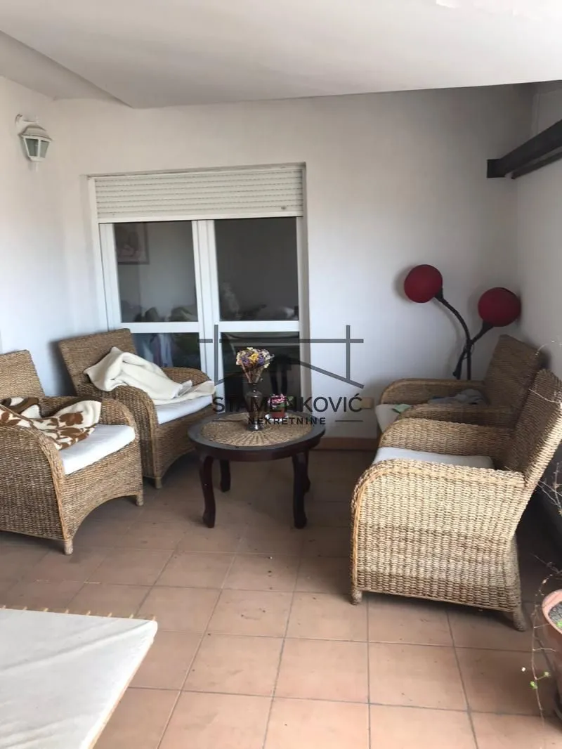 Prodaja, četvorosoban stan, 148m², Centar, Novi Sad