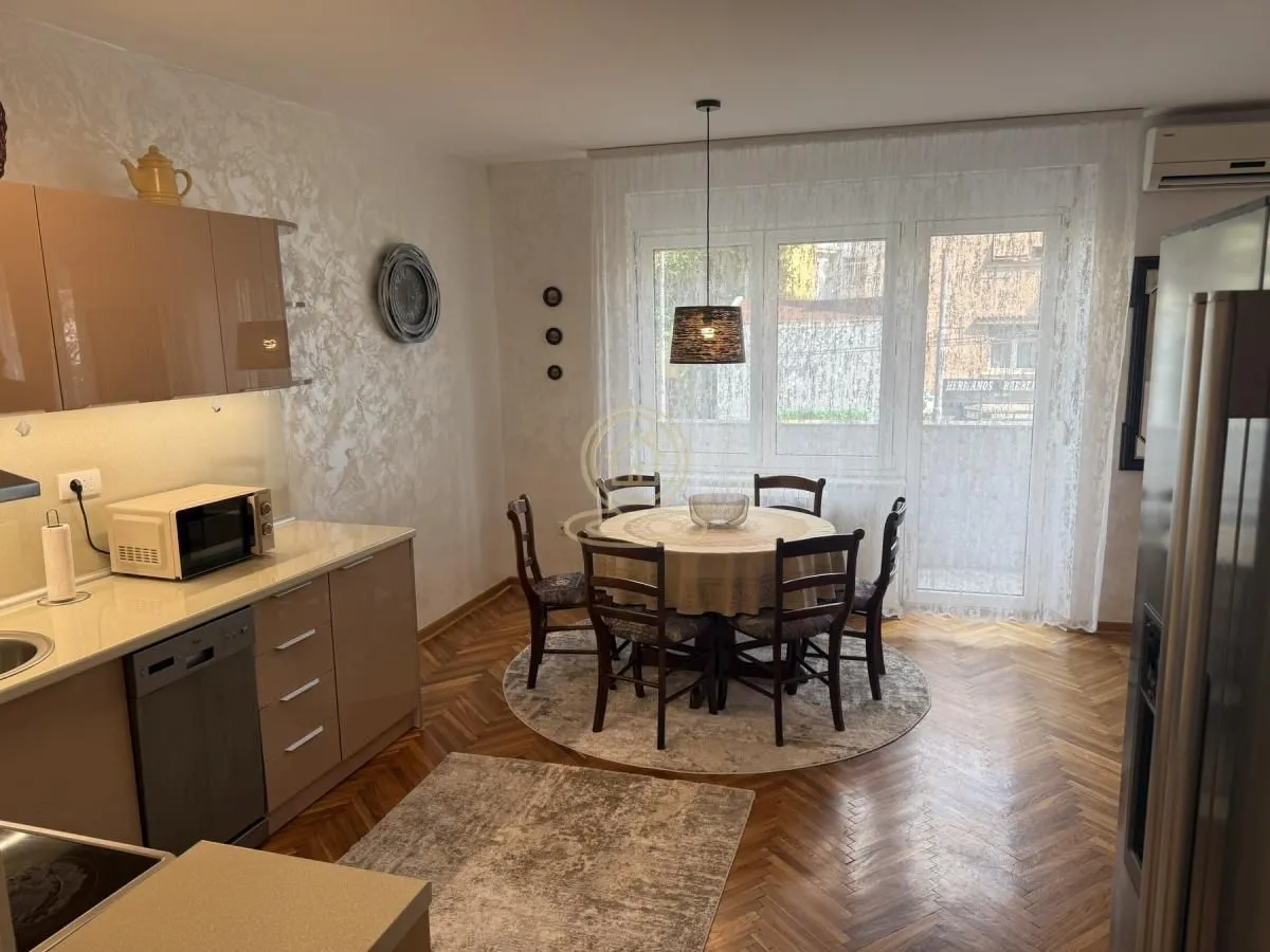 Rent, two bedroom apartment, 58m², Stari Grad, Beograd